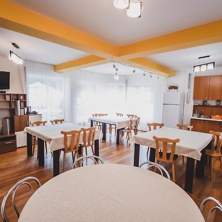 La Padure Pensiune-Restaurant โนวาชิ-สเตรยนี ภายนอก รูปภาพ